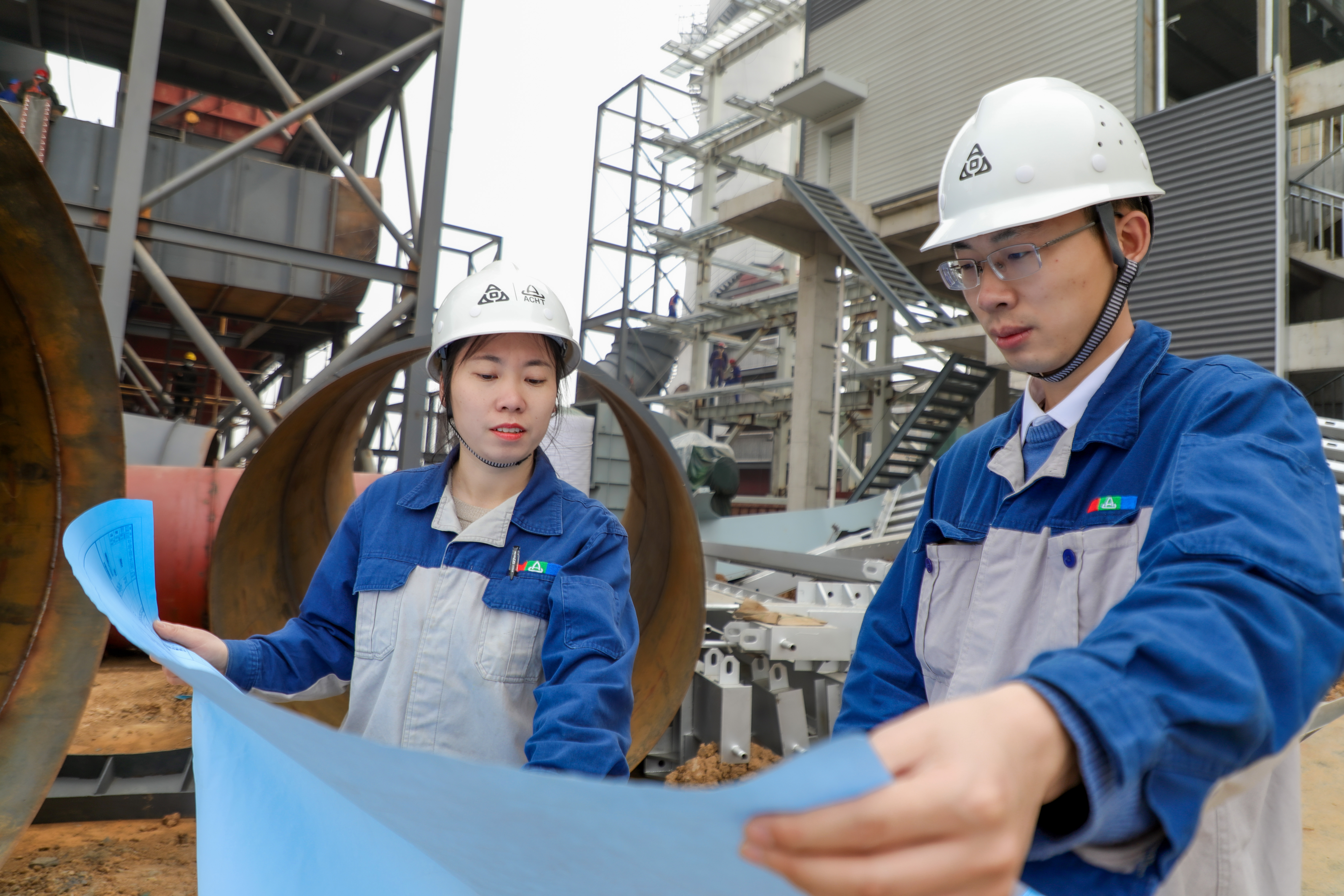 安彩“她”力量|余艷梅:每當想起她,梅花便落滿了南山