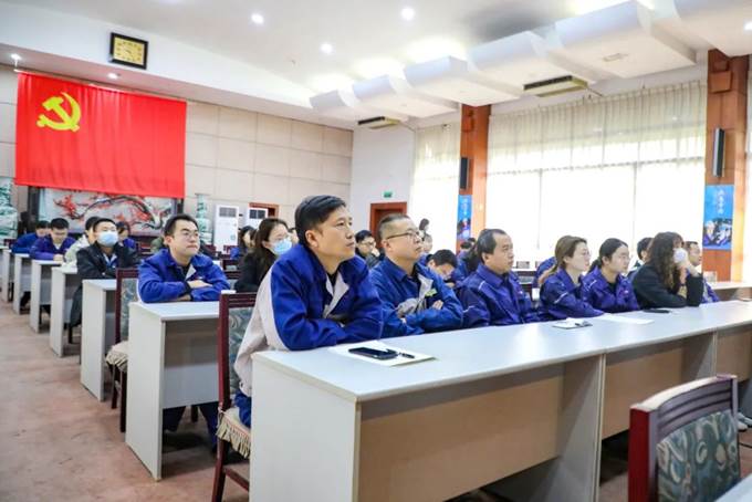 凝心聚力，同心篤行——安彩高科舉辦企業文化專題培訓